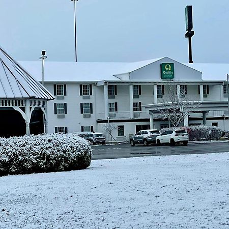 Quality Inn & Suites Bellville - Mansfield Bagian luar foto
