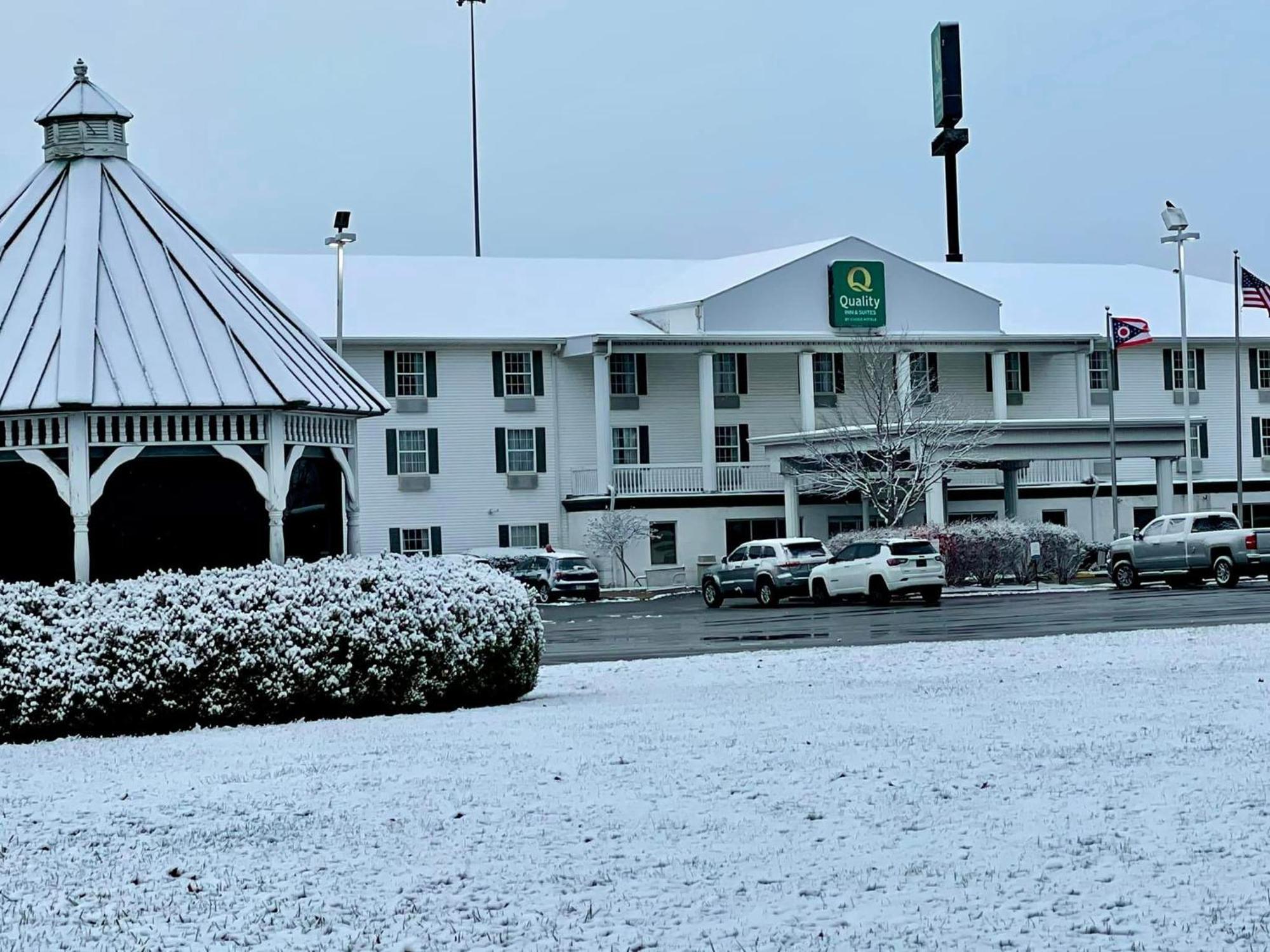 Quality Inn & Suites Bellville - Mansfield Bagian luar foto